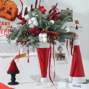 Offres Spéciales petites <span class=keywords><strong>bottes</strong></span> rouges vase en céramique en gros chaussures rouges vase cadeau <span class=keywords><strong>de</strong></span> Noël ins décoration <span class=keywords><strong>porte</strong></span>-stylo créatif - Product Image 5