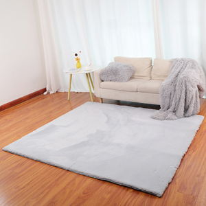 Moderne Anti-Slip Custom Logo Hoge Kwaliteit 100% Polyester Faux Konijnenbont Tapijten En Tapijten Voor Woonkamer Slaapkamer Bank En Huis - Product Image 2