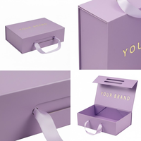 Boîte cadeau magnétique violette personnalisée avec poignée en ruban, emballage rigide pliable en papier pour perruques et vêtements, logo de luxe en feuille d'or