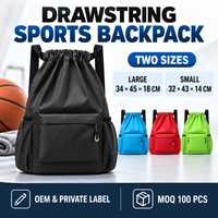 Sac à dos de sport personnalisé OEM avec cordon de serrage, poche avant zippée, rangement latéral en maille et deux tailles pour les équipes, les écoles et les détaillants