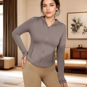 Ensemble de <span class=keywords><strong>yoga</strong></span> floral pour femmes en 2 pièces - Respirant et confortable, anti-rides, en élasthanne/polyester pour une utilisation à la maison et en extérieur - Product Image 4