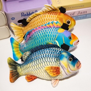 Sac à bandoulière personnalisé 3D Miss Fish, sac à dos amusant en forme de poupée de célébrité d'Internet, sac à dos en peluche carpe Koi - Product Image 3