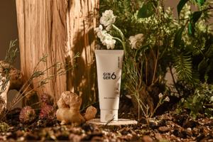 GINGER6 Nettoyant végétalien apaisant avec eau de gingembre et acide hyaluronique pour peau délicate sujette à l'acné et hydratation quotidienne - Product Image 2