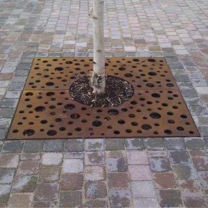 Grille carrée robuste en acier pour protection d'arbres, idéale pour l'aménagement urbain et la décoration - Product Image 3