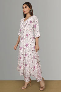 Beau costume imprimé de bloc de main floral pour les femmes - Product Image 3