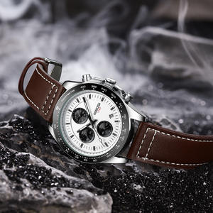 Reloj de Cuarzo para Hombre Estilo Coreano - Resistente al Agua, Multifunción, Tres Subesferas, Seis Manecillas, Venta al por Mayor Directa de Fábrica - Product Image 4