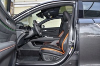 UNI-V 2025 Model Generasi ke-3 2.0T Edisi JinQing Sedan Fastback 4-pintu 5-kursi Mobil Bekas Dijual dengan Harga Kompetitif