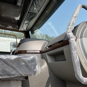 Camion tracteur d'occasion Sinotruk Howo 6x4 Diesel Euro 2, conduite à gauche, 10 pneus, 3 essieux, pour le transport de remorques - Product Image 6