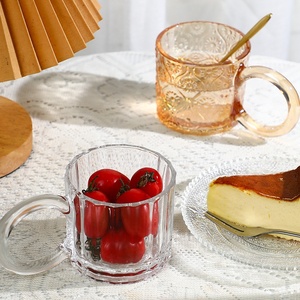 Mug à café en verre à rayures verticales, avec grande poignée côtelée, couleur ambre gris, pour thé, lait, maison, café - Product Image 2