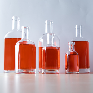 Meilleure vente en gros <span class=keywords><strong>de</strong></span> bouteilles en verre <span class=keywords><strong>de</strong></span> luxe personnalisées transparentes vides <span class=keywords><strong>de</strong></span> 100 ml, 500 ml, 750 ml pour <span class=keywords><strong>gin</strong></span>, vin, rhum, vodka, whisky, spiritueux, liqueurs, avec bouchon en liège - Product Image 4