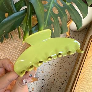 Grande pince à cheveux en acétate de 10cm pour femmes couleur unie accessoire de couvre-chef quotidien écologique pour la vente en gros - Product Image 3