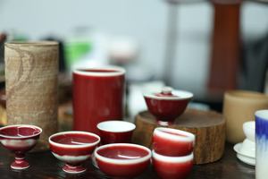 Les services à thé en céramique rouge à la mode sont des articles essentiels pour la décoration de la maison de style simple - Product Image 2