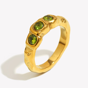 Anillos Apilables para Mujer, Diseño Vintage, Textura Arrugada, Zirconia Verde, Acero Inoxidable, Chapado en Oro, Mini, Estilo Cold Wind, Personalizados - Product Image 1