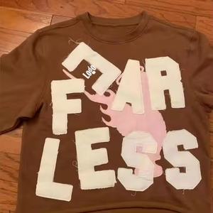 Camiseta de Hombre de Alta Calidad, Personalizada, Orgánica, 100% Algodón, Tejida, Estilo Desgastado, Corte Cuadrado, con Apliques Bordados y Hombros Caídos - Product Image 4