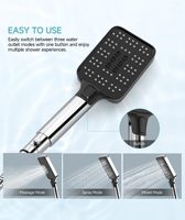 En stock, Ensemble de douche carré multifonction en chrome poli avec pommeau de douche à effet pluie et douchette à main pour salle de bain d'hôtel