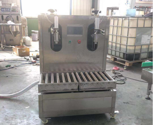 Semi-automatique 2 têtes <span class=keywords><strong>eau</strong></span> de <span class=keywords><strong>javel</strong></span> corrosif liquide toilette nettoyant pesticide liquide Machine de remplissage chimique - Product Image 3