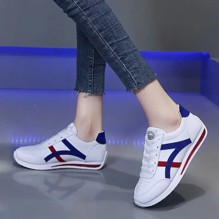 Sneakers da donna 2022 primavera nuove scarpe da corsa comode scarpe da donna Casual traspiranti