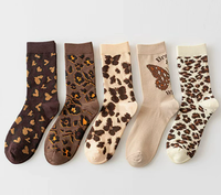 Chaussettes pour femmes en jacquard à rayures léopard, coton peigné 200N, douces et élégantes, pour les fêtes, le sport et l'usage quotidien, chaussettes amusantes personnalisées
