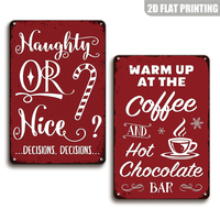 Calentarse al calor del bar de café y chocolate caliente, letreros rústicos de metal, decoración navideña para la cocina