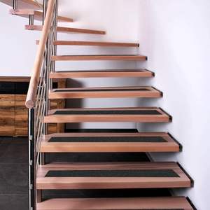 Échantillon gratuit fourni Bande de roulement d'escalier antidérapante imperméable en PVC avec conception d'avertissement pour une utilisation en extérieur et en intérieur - Product Image 5