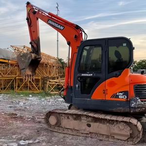 حديقة صغيرة حفر آلة الأصلي اليابانية المحرك حفارة مصغرة حفار مستخدم دوسان DH60-7 عجلة حفارة هيدروليكية - Product Image 5