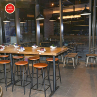 Ensemble de meubles de table et de chaises de café et de restaurant en métal et en bois, modernes, durables, populaires et bon marché en gros