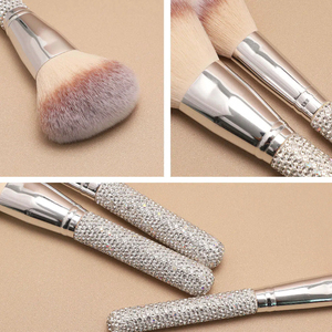 Ensemble de 12 pinceaux de maquillage avec manche en diamant, poils synthétiques doux, emballage personnalisé avec logo, kit de pinceaux de maquillage pour le visage et les yeux - Product Image 4