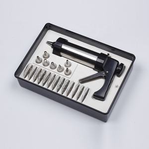 13 قرص استنسل مزخرف و 7 فوهات للتزيين بسكويت سبريتز من الفولاذ المقاوم للصدأ للخبز - Product Image 4