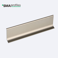 Plinthe murale auto-adhésive moderne en aluminium durable, installation facile, longueur personnalisable