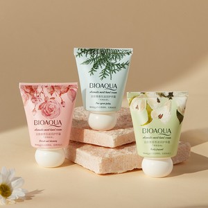 Crème pour les Mains Parfumée Pin et Cyprès Rose BIOAUQA Hydratante Nourrissante Éclaircissante Format Mini Lotion d'Humidité - Product Image 1
