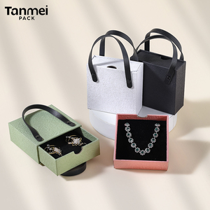 Venta <span class=keywords><strong>al</strong></span> <span class=keywords><strong>por</strong></span> <span class=keywords><strong>mayor</strong></span> caja de papel logotipo personalizado pendiente anillo pulsera collar caja de embalaje con asa cajón <span class=keywords><strong>cajas</strong></span> de joyería - Product Image 3