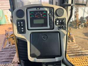 รถดันดินมือสอง Caterpillar D6TLGP รุ่นปี 2022 เครื่องยนต์ CAT C9 ACERT ความจุดันดิน 3.7 ลบ.ม. มอเตอร์ แบริ่ง ปั๊ม เกียร์บ็อกซ์ ผลิตในญี่ปุ่น - Product Image 6