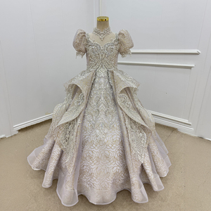 Wn1795 Vestido de Fiesta Largo Estilo Princesa para Niña, Color Champán, con Flores Exquisitas, Manga Larga, Adornado con Cuentas y Cristales - Product Image 2