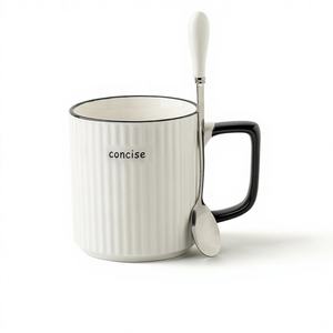 Tasse à latte en porcelaine rayée blanche et noire TRESUN, minimaliste, réutilisable, écologique, en céramique, avec poignée, forme cylindrique - Product Image 1