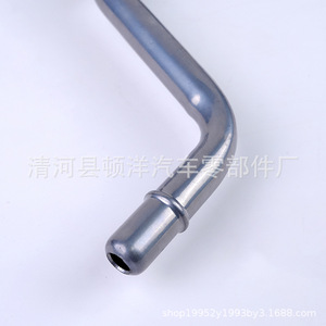 Manguera de Refrigerante Ford DG1Z-8A505-A de Hierro con Pared de 1.5mm de Espesor para el Sistema de Refrigeración del Motor, Pieza de Repuesto - Product Image 3