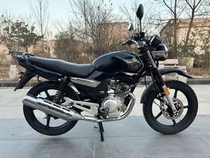 Motocicleta Deportiva <span class=keywords><strong>Yamaha</strong></span> de Alta Eficiencia, 125cc/150cc, <span class=keywords><strong>Cuatro</strong></span> Tiempos, Gasolina, Económica, de Dos <span class=keywords><strong>Ruedas</strong></span>, Usada - Product Image 4