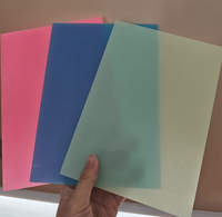 Feuille acrylique colorée PMMA, feuille de plastique sur mesure pour découpe laser, décoration