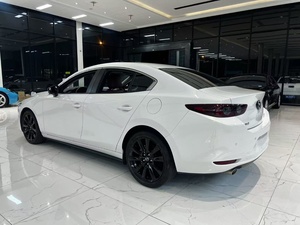 มาสด้า 3 ปี 2022 เครื่องยนต์ 2.0 ลิตร เกียร์อัตโนมัติ รุ่น Elegant Black Edition พวงมาลัยซ้าย มาตรฐานยูโร 6 ขับเคลื่อนล้อหน้า รถซีดาน สำหรับส่งออก - Product Image 4