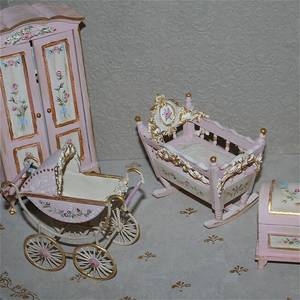 Cama <span class=keywords><strong>de</strong></span> <span class=keywords><strong>Muñecas</strong></span> <span class=keywords><strong>de</strong></span> <span class=keywords><strong>Madera</strong></span> Pintada a Mano para Juego <span class=keywords><strong>de</strong></span> Roles, Color Personalizado, <span class=keywords><strong>Casa</strong></span> <span class=keywords><strong>de</strong></span> Juguete para Niñas, Muebles <span class=keywords><strong>de</strong></span> Guardería, 2-4 5-7 Años XIANGLONG - Product Image 4