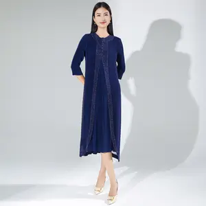 优雅精致的Miyake百褶Midi连衣裙套装-新2023系列