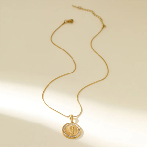 Collar de Acero Inoxidable Chapado en Oro de 18K con Colgante de la Virgen María con Incrustaciones de Diamantes en Relieve y Cadena de Espina de Serpiente para Uso Diario de Mujeres - Product Image 6