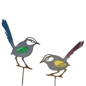 Uccelli e animali che raccolgono il giardino di colore del giardino decorazione del mucchio di uccelli decorazione del giardino dell'iarda all'aperto