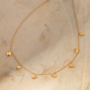 Collar de Gargantilla con Dijes de Mariposa de Acero Inoxidable, Joyería de Lujo para Mujer - Product Image 2