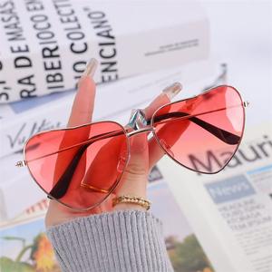 Lunettes de soleil en métal en forme de cœur, monture or rose, verres AC, unisexe, protection UV375, classe 2 - Product Image 2