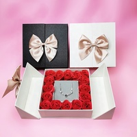 Boîtes pour fleurs, boîte ronde en carton de luxe rose en daim, boîtes à fleurs en velours, boîtes à roses