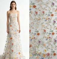 Tissu en dentelle à sequins motif jardin aquarelle élégant, tissu en tulle brodé de fleurs de vigne lourdement perlé de luxe pour robe de bal haute couture