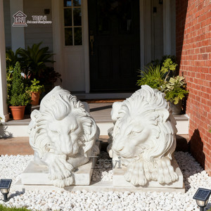 Estatua de León Acostado en Mármol Blanco Natural Tallada a Mano TREVI, Diseño Europeo, Superficie de Alto Pulido Duradera para Uso en Exteriores de Villas - Product Image 2