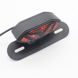 Accessoires pour motos, feu arrière LED de freinage et de positionnement pour moto avec support, feu arrière LED pour véhicule tout-terrain - Product Image 4