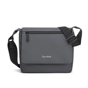 Nouveau style tendance, prix de gros, logo personnalisé, sacs messager d'extérieur en tissu enduit imperméable, sac bandoulière - Product Image 1