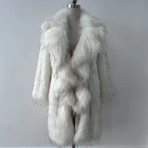 フェイクアライグマの毛皮のコートの長い厚い暖かい毛皮のコートの女性ふわふわのオーバーコートの女性を工場で直接販売